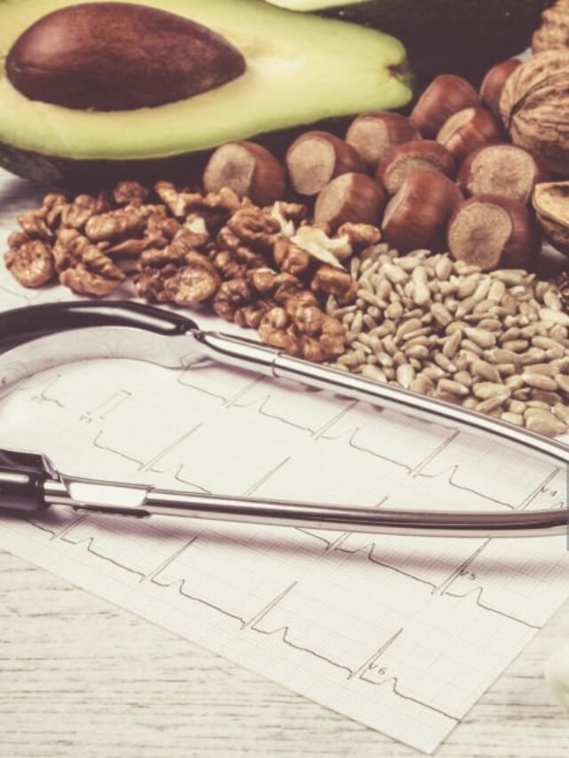 Sources of omega 3 fatty acids: flaxseeds, avocado, walnuts and sunflower.